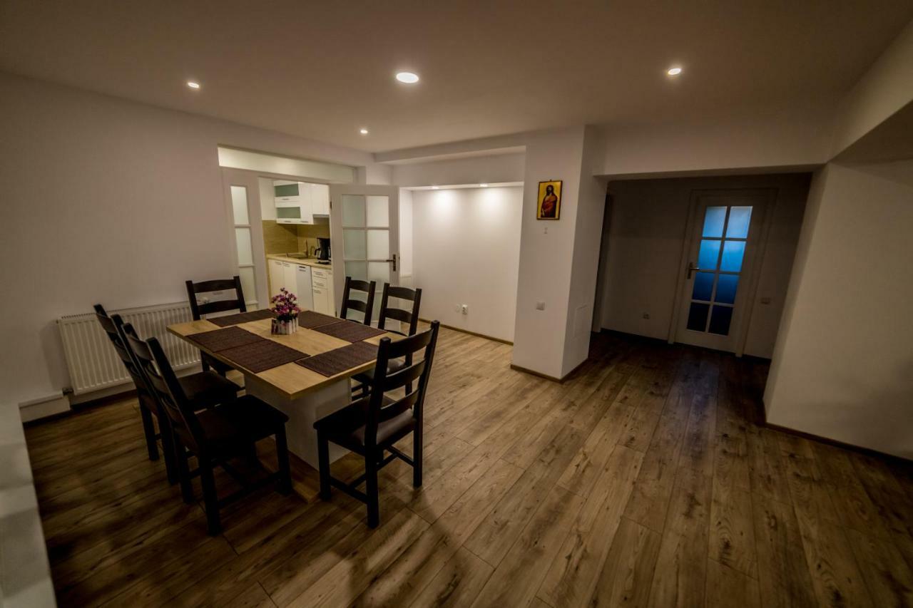 德瓦Apartament Sorina Maria公寓 外观 照片